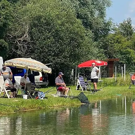 Camping 3 Etoiles - Piscine - Ccbfhia 3*